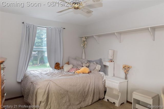 40438 Page Drive, Sterling Heights, MI 48313