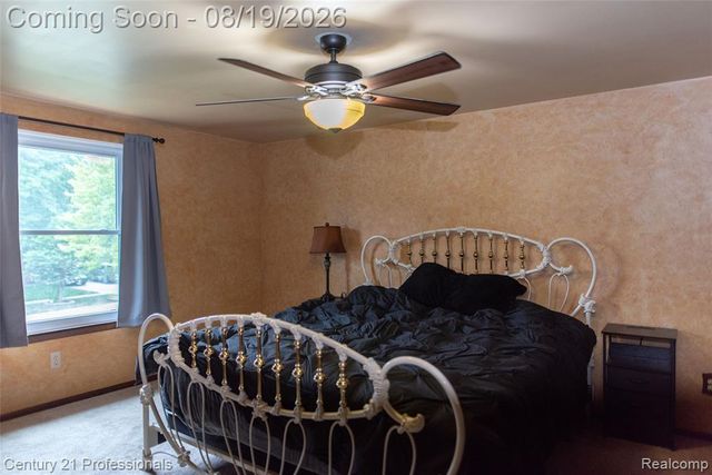40438 Page Drive, Sterling Heights, MI 48313