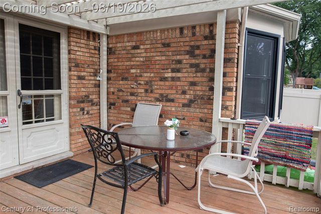 40438 Page Drive, Sterling Heights, MI 48313