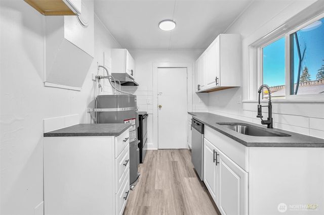 203 Grant Street, Kelso, WA 98626