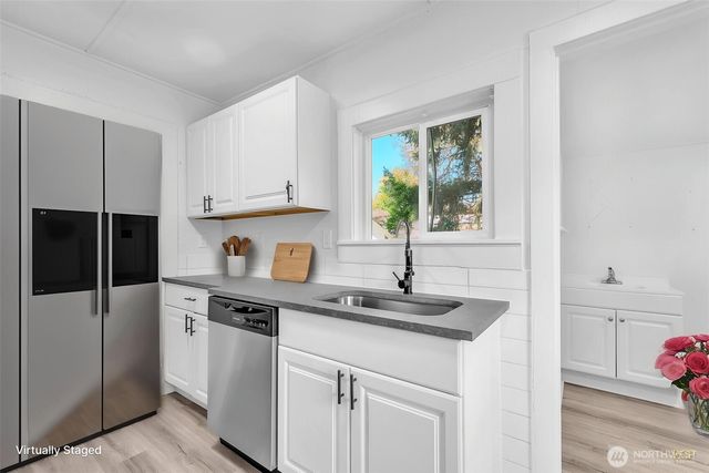 203 Grant Street, Kelso, WA 98626