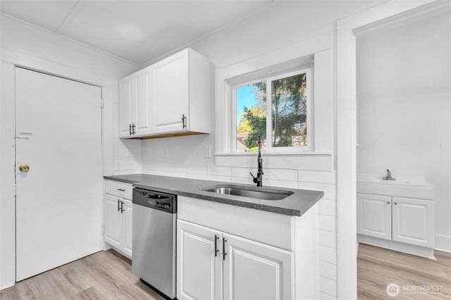 203 Grant Street, Kelso, WA 98626