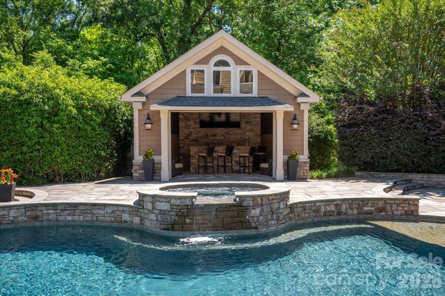 12509 Pine Valley Club Drive, Charlotte, NC 28277