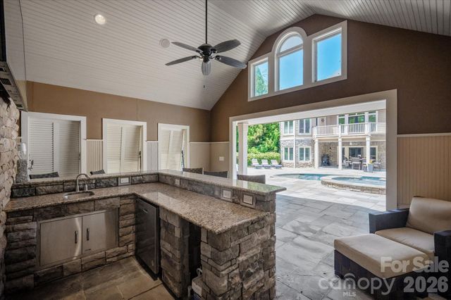 12509 Pine Valley Club Drive, Charlotte, NC 28277