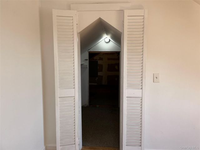 10 Mckinley B, Lindenhurst, NY 11757