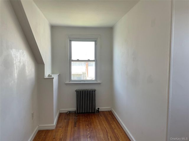 10 Mckinley B, Lindenhurst, NY 11757