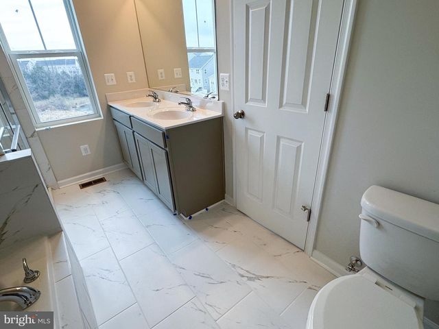 132 SWANSONG PL, Winchester, VA 22603