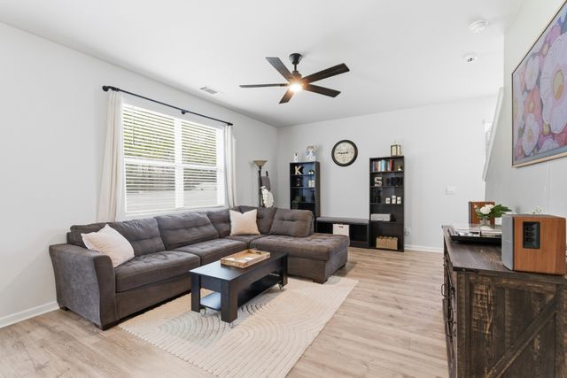 214 Welara St, Murfreesboro, TN 37129
