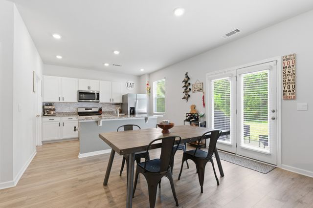 214 Welara St, Murfreesboro, TN 37129