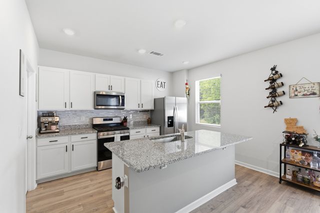 214 Welara St, Murfreesboro, TN 37129
