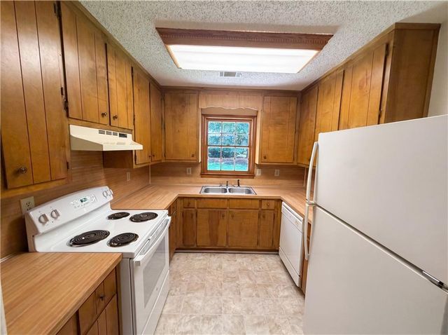 358 Cross Creek Place, Auburn, GA 30011