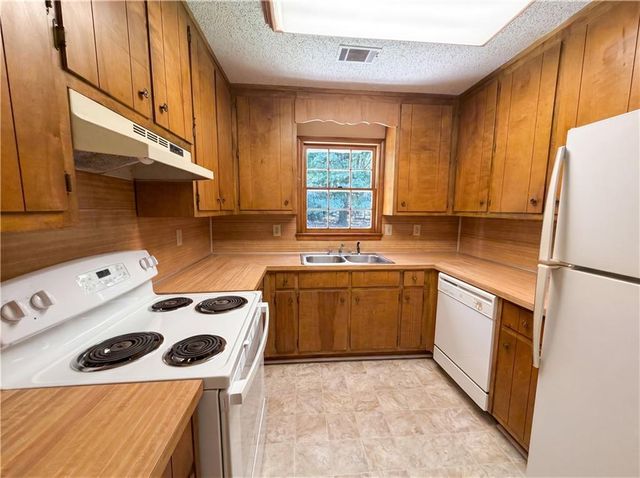 358 Cross Creek Place, Auburn, GA 30011