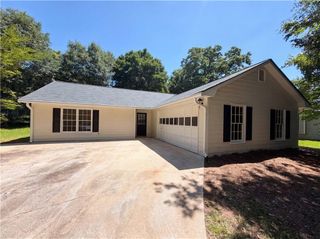 358 Cross Creek Place, Auburn, GA 30011