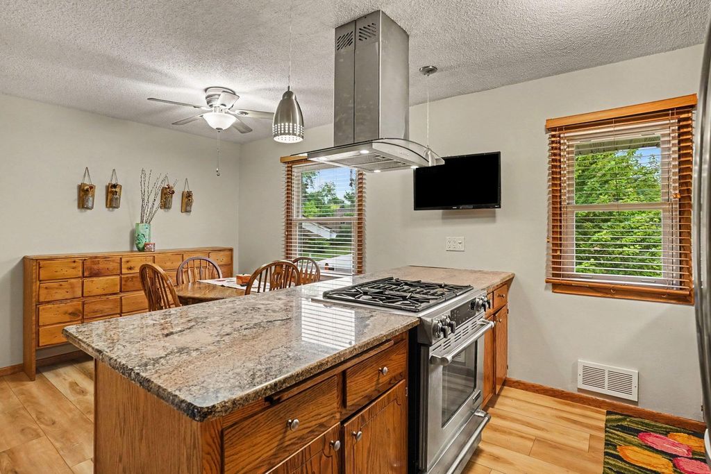 8320 Isle Avenue S, Cottage Grove, MN 55016 — photo 5