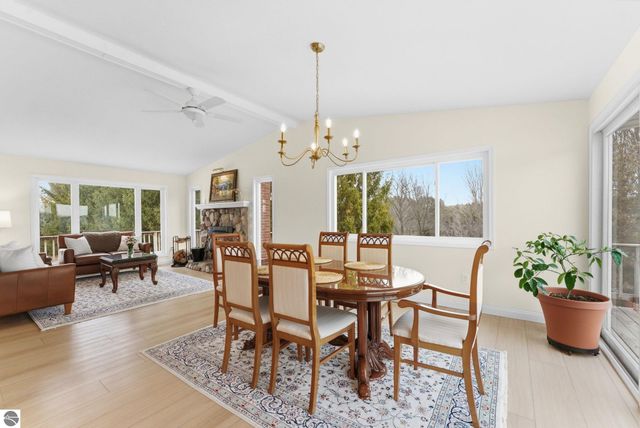 3800 N 13 Road, Mesick, MI 49668