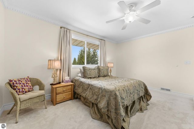 3800 N 13 Road, Mesick, MI 49668