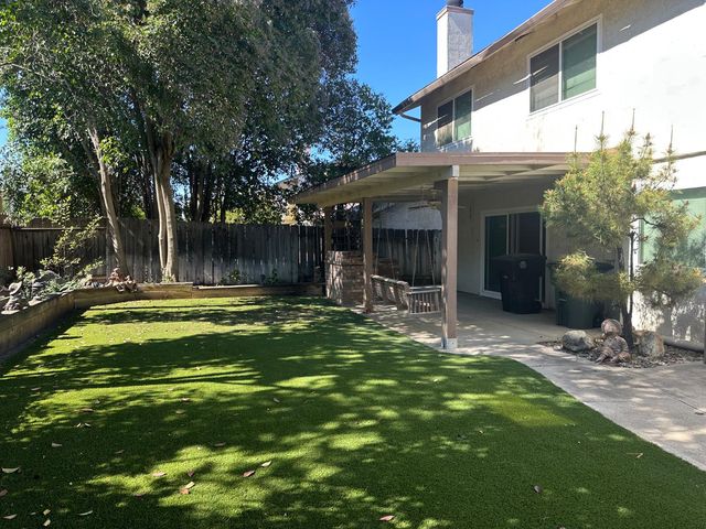 700 Kinshire Way, Patterson, CA 95363