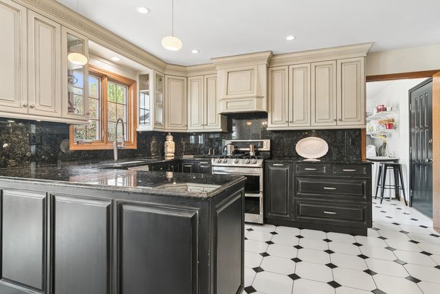 803 Waltz Court, Prospect Heights, IL 60070
