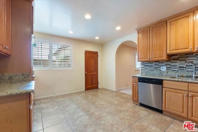 628 E 121st Street, Los Angeles, CA 90059