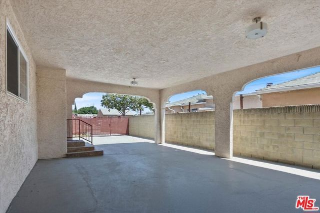 628 E 121st Street, Los Angeles, CA 90059