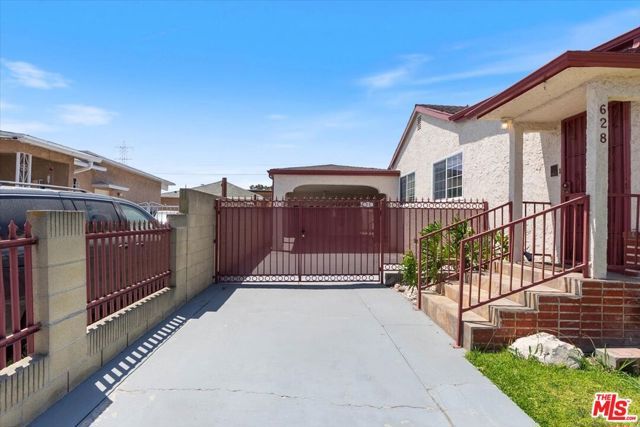 628 E 121st Street, Los Angeles, CA 90059