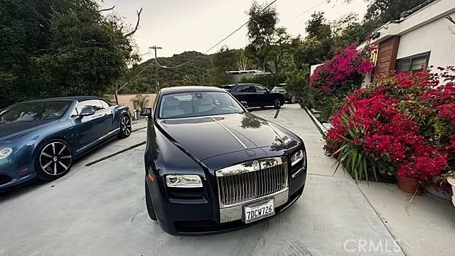 9987 Reevesbury, Los Angeles, CA 90210