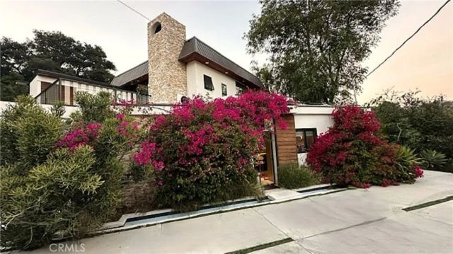 9987 Reevesbury, Los Angeles, CA 90210