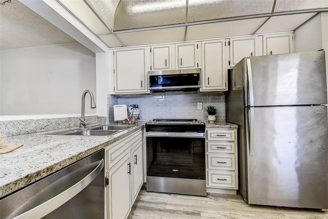 12300 VONN ROAD 7203, Largo, FL 33774