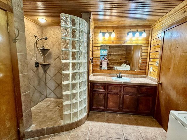 23869 S Lake View Road, Montgomery, TX 77316