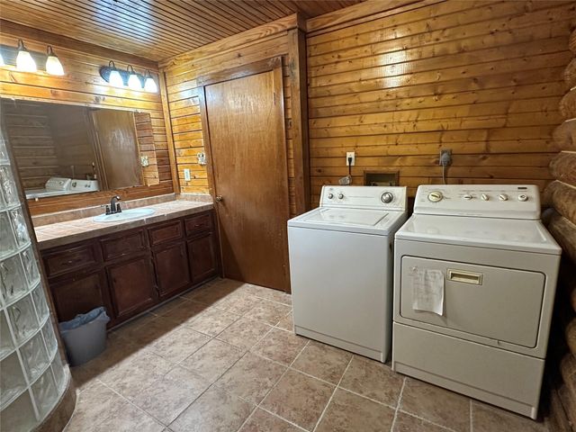 23869 S Lake View Road, Montgomery, TX 77316