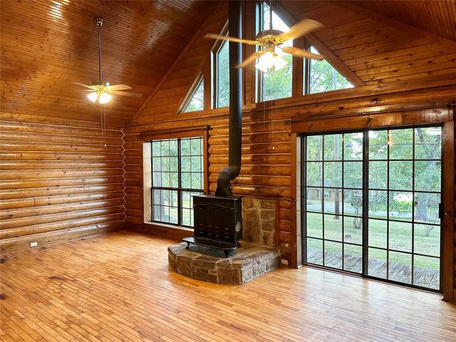 23869 S Lake View Road, Montgomery, TX 77316