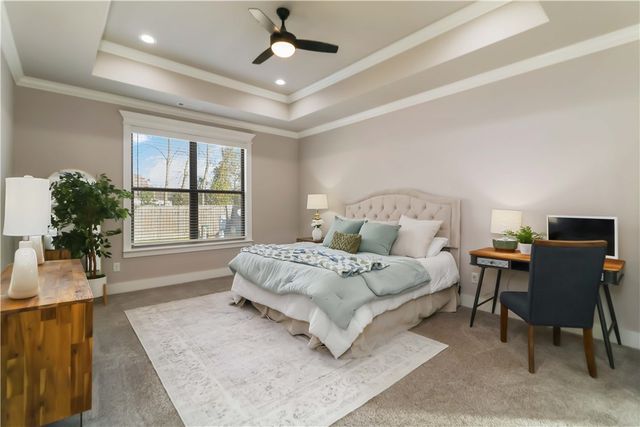 2002 Riverstone Drive, Fayetteville, AR 72701