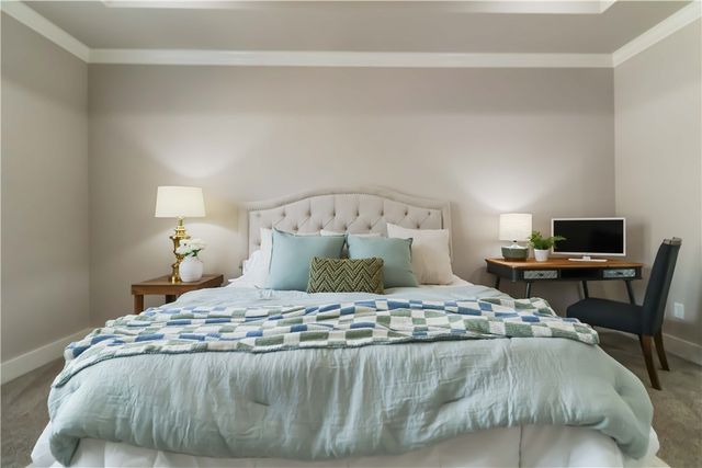 2002 Riverstone Drive, Fayetteville, AR 72701