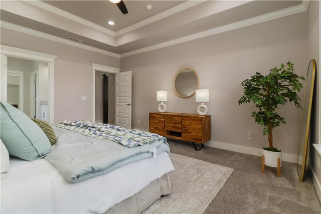 2002 Riverstone Drive, Fayetteville, AR 72701