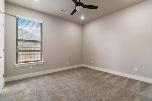 2002 Riverstone Drive, Fayetteville, AR 72701