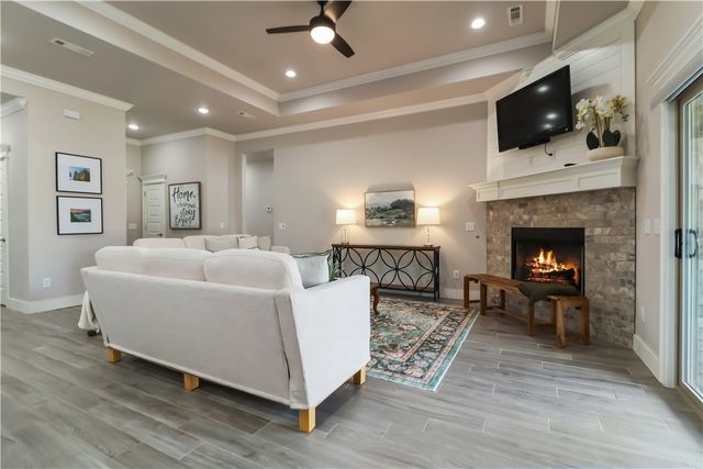 2002 Riverstone Drive, Fayetteville, AR 72701