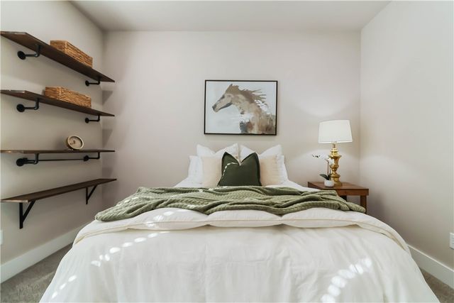 2002 Riverstone Drive, Fayetteville, AR 72701