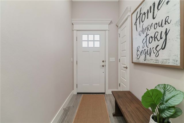 2002 Riverstone Drive, Fayetteville, AR 72701