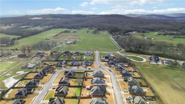 2002 Riverstone Drive, Fayetteville, AR 72701