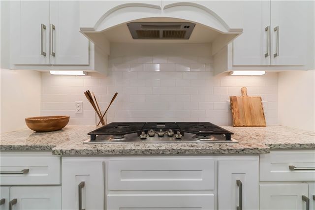 2002 Riverstone Drive, Fayetteville, AR 72701