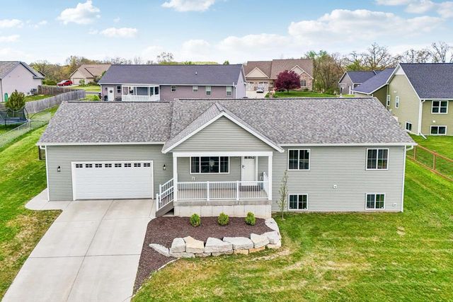 26 Dessa Rain Drive, Reedsburg, WI 53959