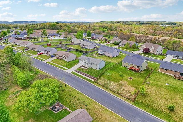 26 Dessa Rain Drive, Reedsburg, WI 53959