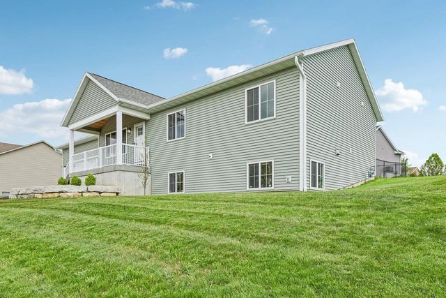 26 Dessa Rain Drive, Reedsburg, WI 53959