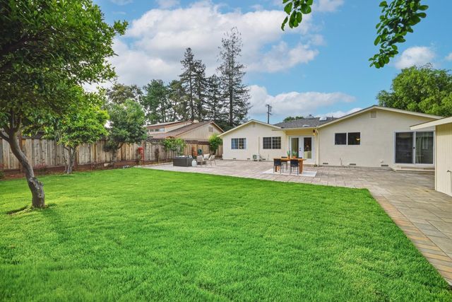 1223 Rose Avenue, Mountain View, CA 94040