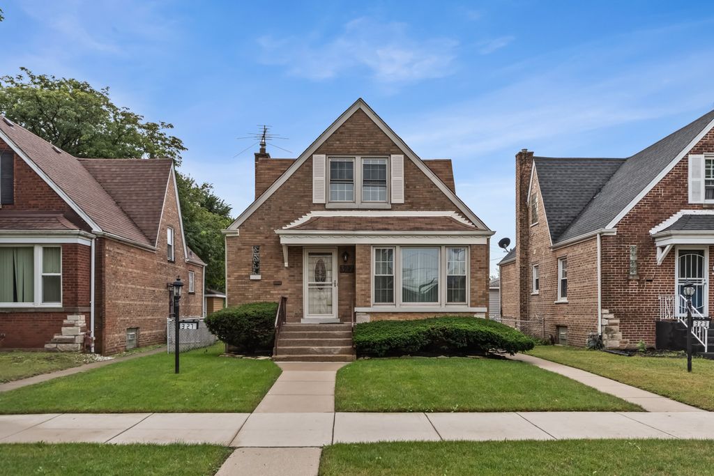327 E 82nd Street, Chicago, IL 60619