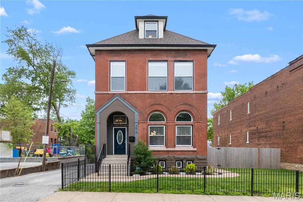 3614 California Avenue, St Louis, MO 63118