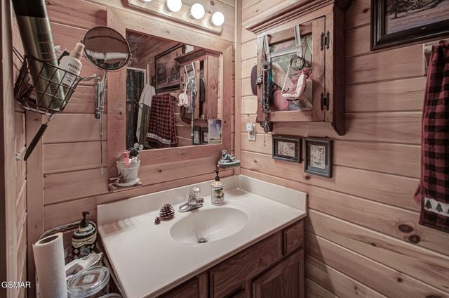 2505 Fleming Way, Sevierville, TN 37876