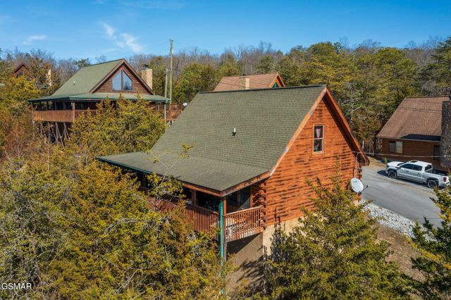 2505 Fleming Way, Sevierville, TN 37876