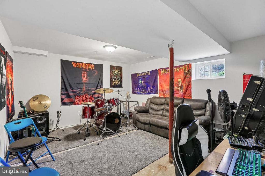 Image 15 of property listing at 2601 WESTCHESTER AVE, Ellicott City, MD 21043