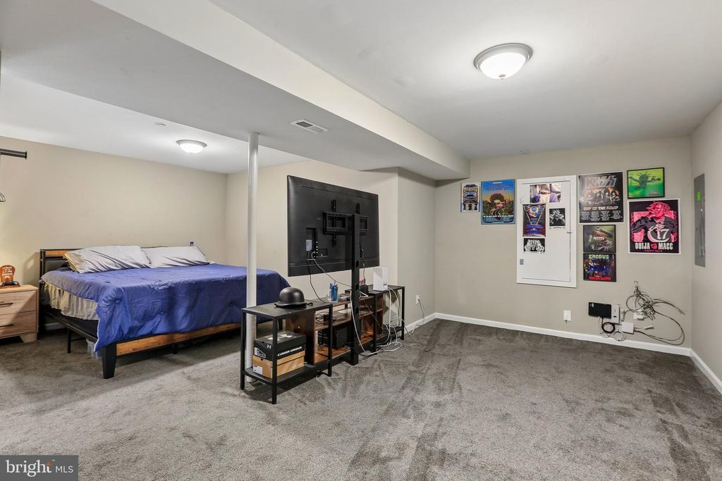 Image 17 of property listing at 2601 WESTCHESTER AVE, Ellicott City, MD 21043